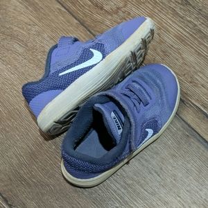 Toddler tennis shoes
